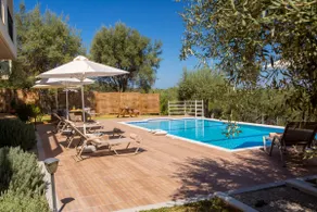 Ιnspiring villa w/private pool, panoramic views - Image 5