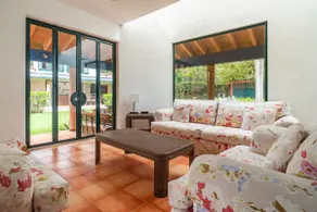 Beautiful house overlooking Mount Tepozteco - Image 4