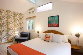 A/C | Pvt Parking | Pet Friendly in Town Centre - Image 3