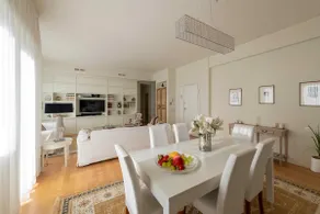 Luxury apartment in the center and near the sea - Image 2