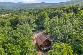 Private, Romantic & Luxurious Couple's Cabin! - Image 2