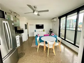 Large Funky City Apartment - Image 3