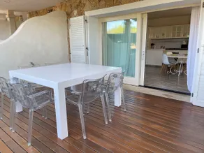 LIKE at HOME n 12 Poolside Garden Apartment - Image 4