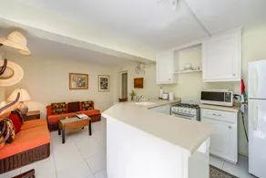 Beach Side Spacious Garden Apt. - Image 5