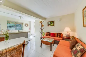 Beach Side Spacious Garden Apt. - Image 4