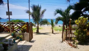 Oceanfront cabin vacation rental - Image 2