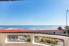 Backup Powered Sea View Apartment on the Promenade - Image 3