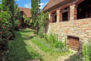 • CASA LOPO • Ferme de vacances à Hirtendorf au pied des Carpates en Roumanie - Image 2