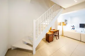 spacious apartment in a renovated mansion - Image 3