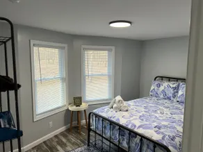 Cozy Creekside 2-bedroom home. - Image 3