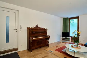 Beautiful Park Apartment for 4 Guests - Image 3