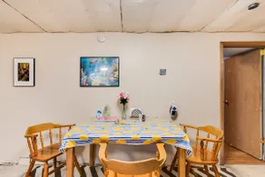 Virginia's Place - Image 4