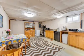 Virginia's Place - Image 3