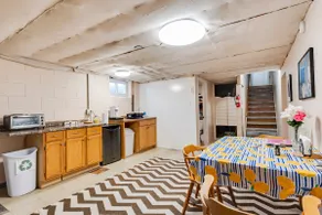 Virginia's Place - Image 2