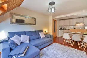 Magnificent Duplex Penthouse with Mountain View - Image 2