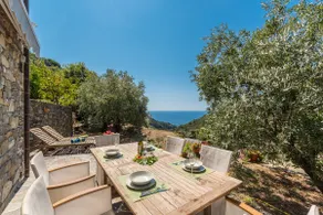 Vernazza Guest House - Image 2