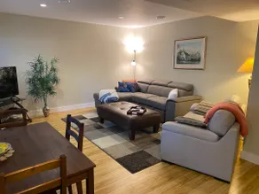 Private suite near U Vic and Cadboro Bay Beach. - Image 4