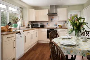 Wild Rose in rural location with lovely views on a working farm with walks - Image 4
