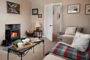 Wild Rose in rural location with lovely views on a working farm with walks - Image 2