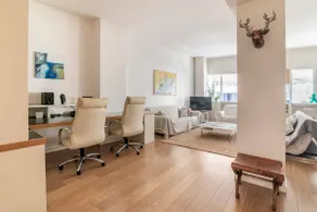 Spacious Downtown Loft - Image 3