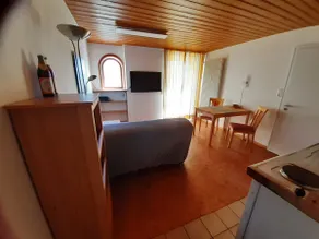 Spacious apartment with 2 bedrooms and stunning mountain views - Image 4