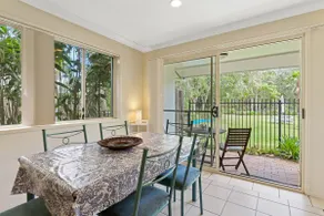 Treetops Lakeside 3 Bedroom apartment - Image 4