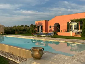 Light flooded Poolvilla embedded in vinyeards - Image 2