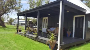 French Island Mandalaye Park Estate luxury cottage - Image 2