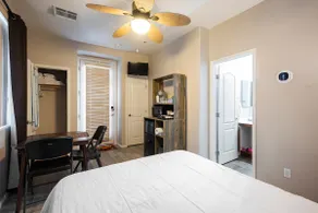 Cozy casita w/ pool and private entrance. - Image 5
