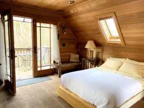 Treetop Cedar Studio - Image 2