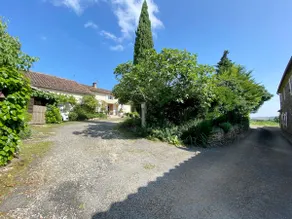 County Cottage - Image 2