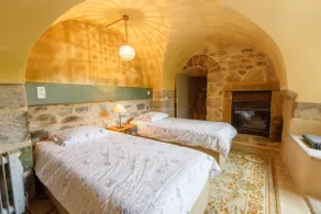 Cozy nest overlooking the river, crazy charm! - Image 3