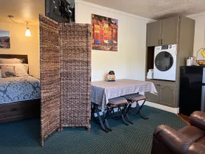 Suite City Retreat - Image 4