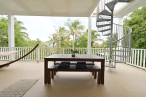 Peaceful Kehena Beach Treehouse Villa w/ Star Deck - Image 4
