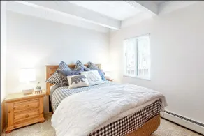Perfect location 3-bdrm with pool & hot tub - Image 5