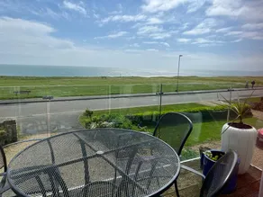 Uninterrupted panoramic sea views of the Needles - Image 3