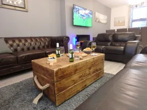 Daisy House Filey - Spacious, Sleeps 8, Hot Tub. - Image 2