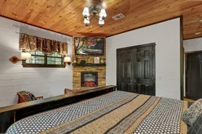 Holly Hill Secluded Retreat, WiFi,Outdoor Kitchen - Image 5