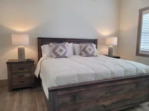 Luxurious accommodation - Image 5