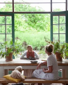 Stylish Georgian Stable Yard Studio Apartment - Image 2