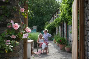 Stylish Georgian Stable Yard Studio Apartment - Image 5
