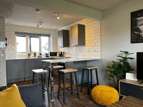 Waterside 2 Bedroom Self Catering Cottage Wroxham - Image 4