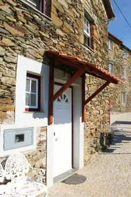 Casa do Avô | Serra da Estrela (Grandfather's House) - Image 2
