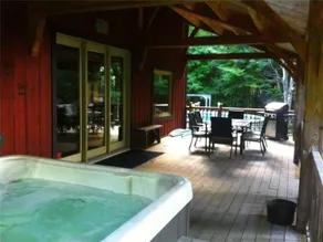 Covey Hill Chalet - Image 3
