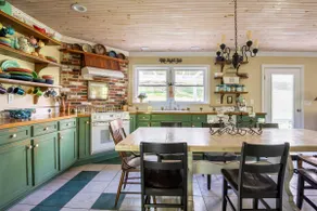 Hughes Mountain Farmhouse - Image 3