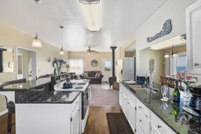 Stunning oceanfront views, beach, hot tub - Image 3