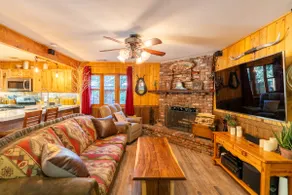King & Queen Beds, A/C, Spa, Fenced Yard, Dogs ok - Image 3