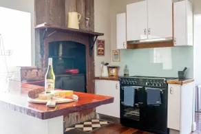 Claret Ash Cottage, Hunter Valley - Image 5