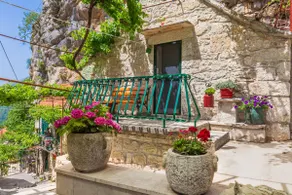 Mini stone house - Image 5
