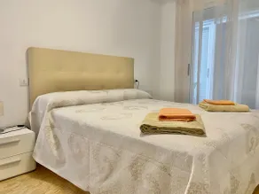 Apartment on Gandia beach with a swimming pool and parking - Image 4